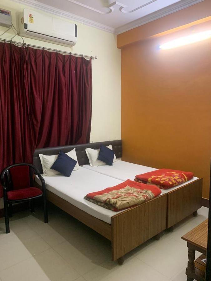 Narendra Guest House Kakarmatha Luaran gambar