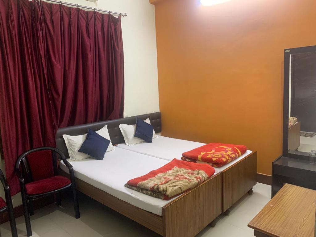 Narendra Guest House Kakarmatha Luaran gambar
