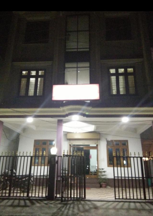 Narendra Guest House Kakarmatha Luaran gambar